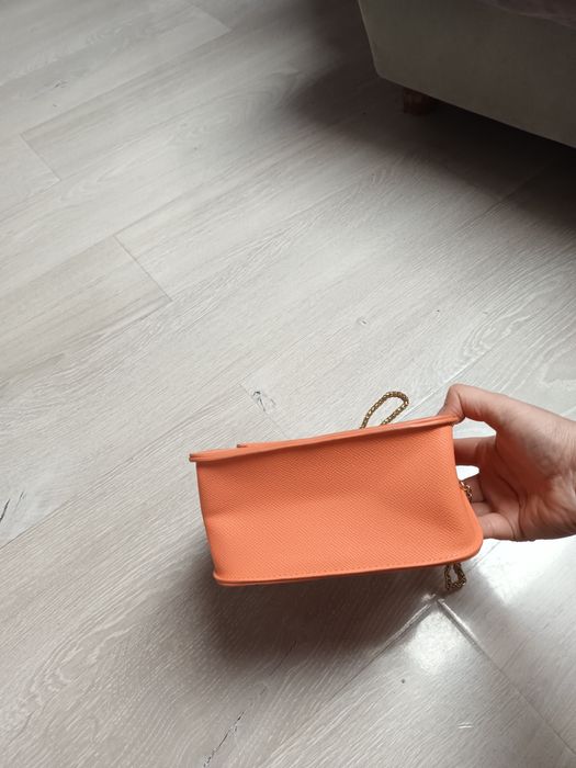 Vand gentuta Parfois și altele,