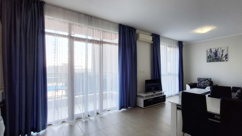 Продава се Двустаен апартамент в Свети Влас - 57 кв.м за 8 €/кв.м - Снимка #1