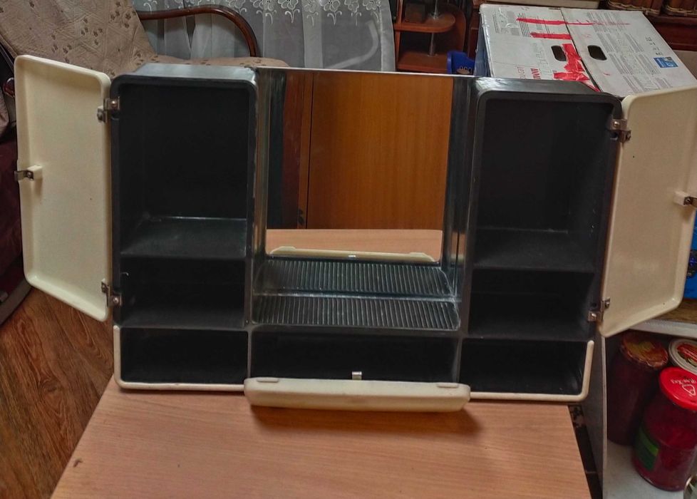 шкафчик в ванную