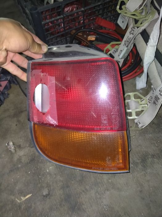 Продам капот  mitsubishi space runner