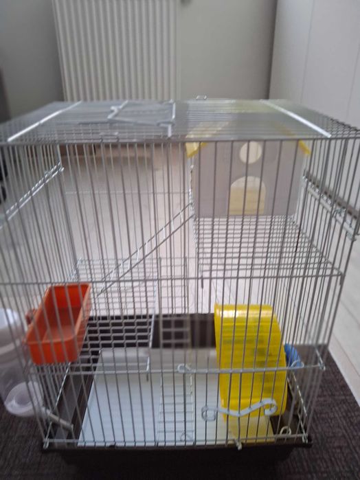 Vand cusca pentru hamster