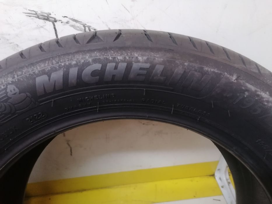 195/55/16 4* Michelin vara 87h dot 2122.  6,05mm