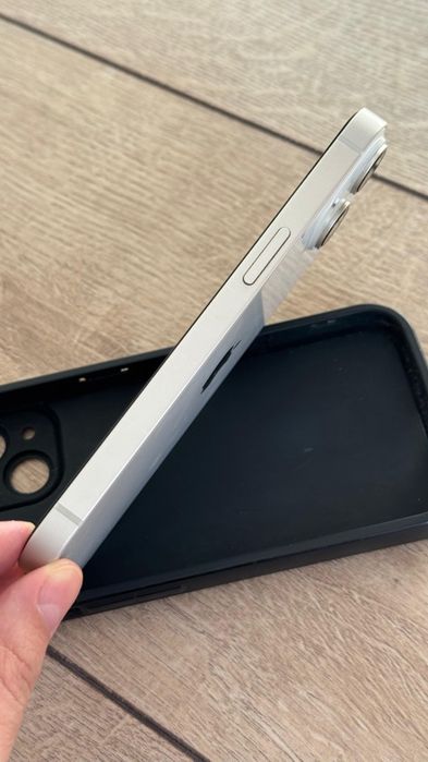 Продам Айфон 14.