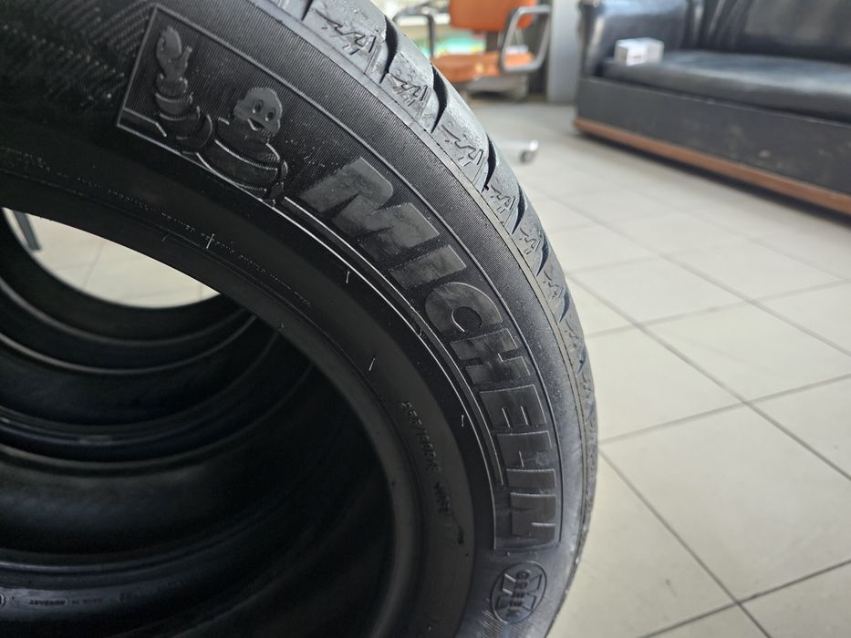 235/60R18 Michelin Latitude sport 3 DOT 2022