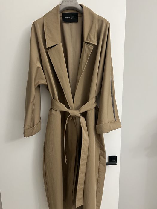 Бежевый  тренч от итальянского  премиум бренда Fabiana Filippi
