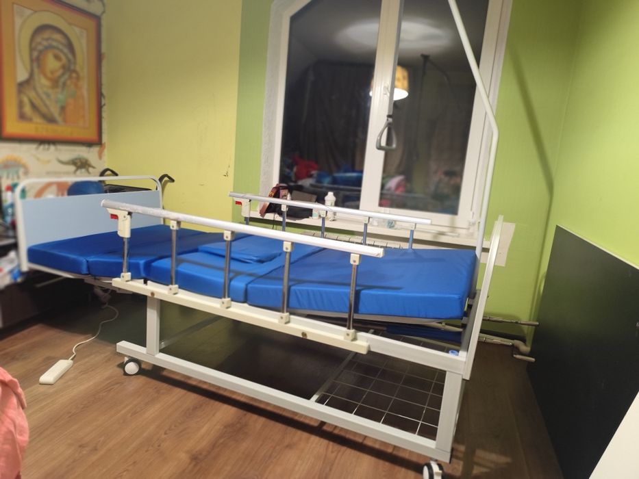 Кровать для лежачих больных