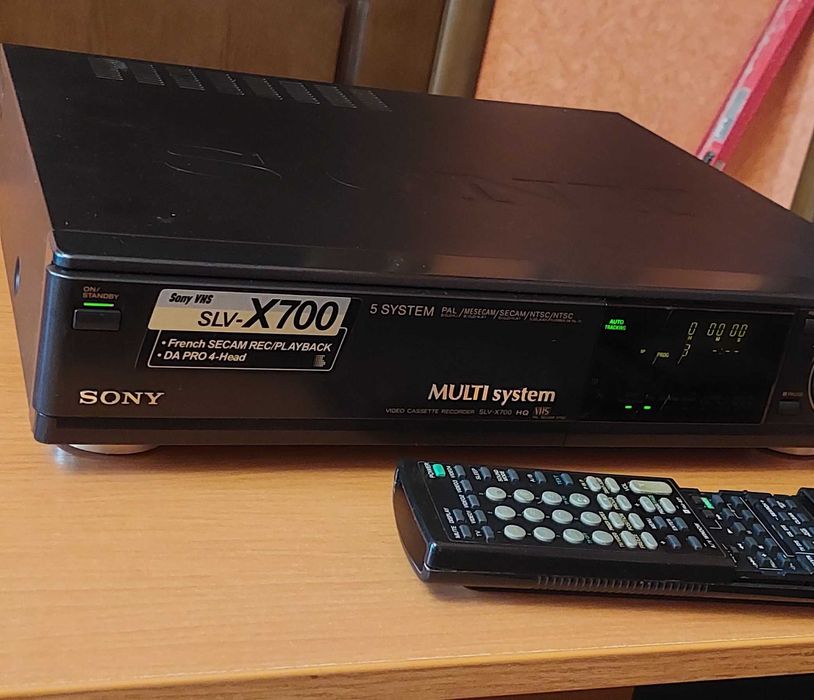 Видеомагнитофон SONY
