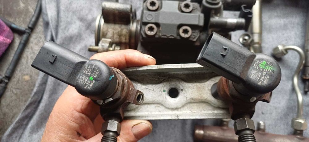 set complect de ford tranzit  pompa injectoare rampa