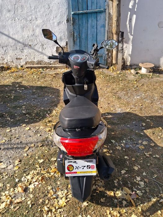 Скутер новый 1100км