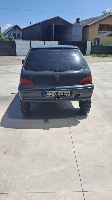 Vând peugeot 106