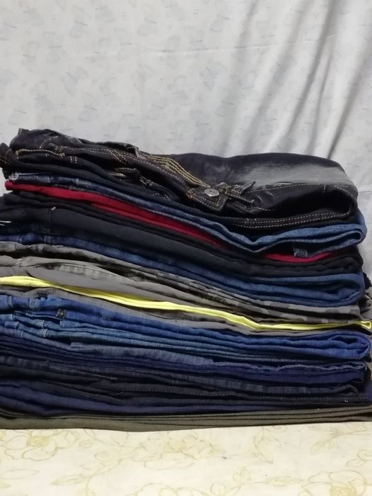 Продам  пиджаки, брюки, рубашки р. 46-48-50