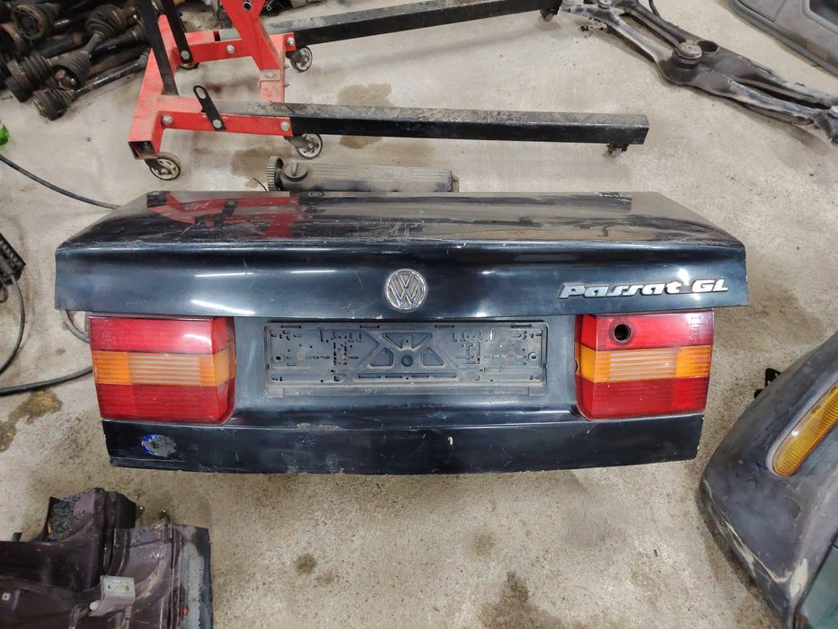 Крышка багажника пассат б4