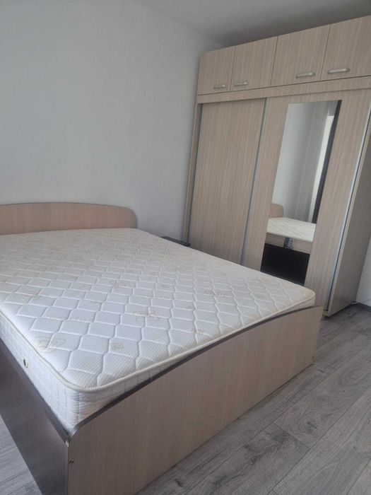 Închiriez apartament 2 camere!