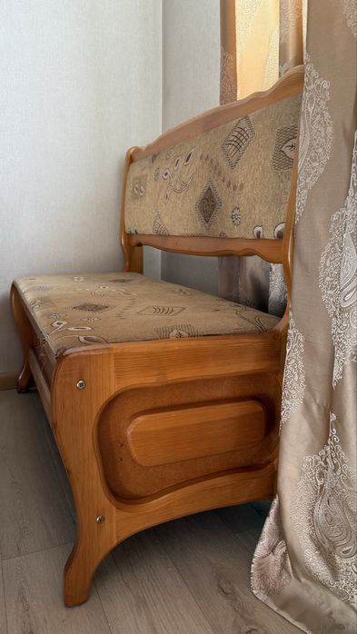 Продается обеденный комплект. Ovqatlanish uchun to'plam sotiladi.