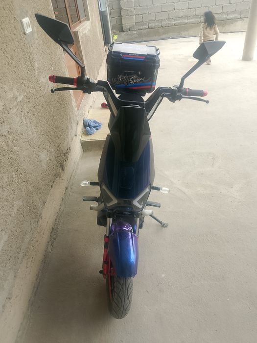 Скутр сотилади пашти Янги