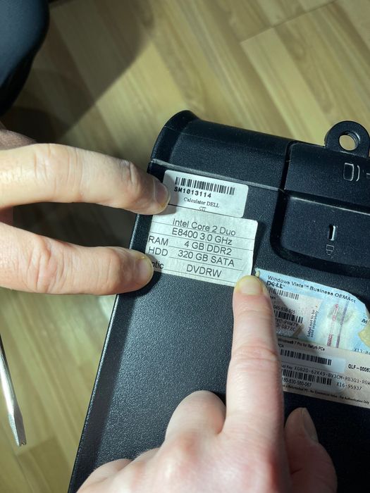 Unitate pc Dell + monitor Dell 17 inch