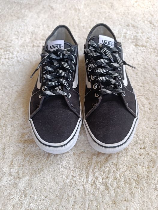 Продавам Кецове Vans