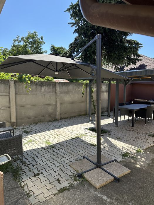 Umbrela gradina/terasa 300 x 300 cm cu rotire 360 grade si inclinare