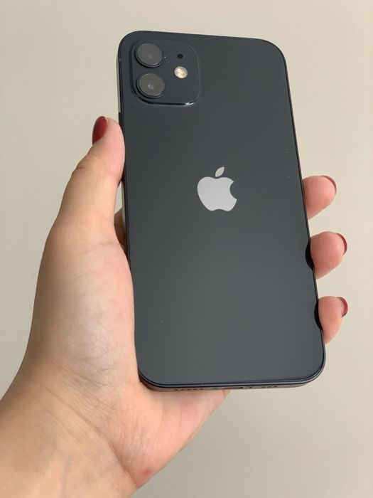 Продам Iphone 12