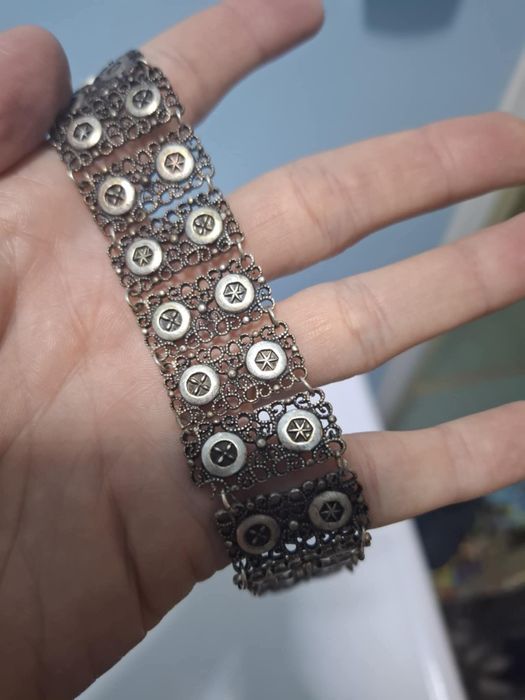 Стара гривна 
Цена 50 лв