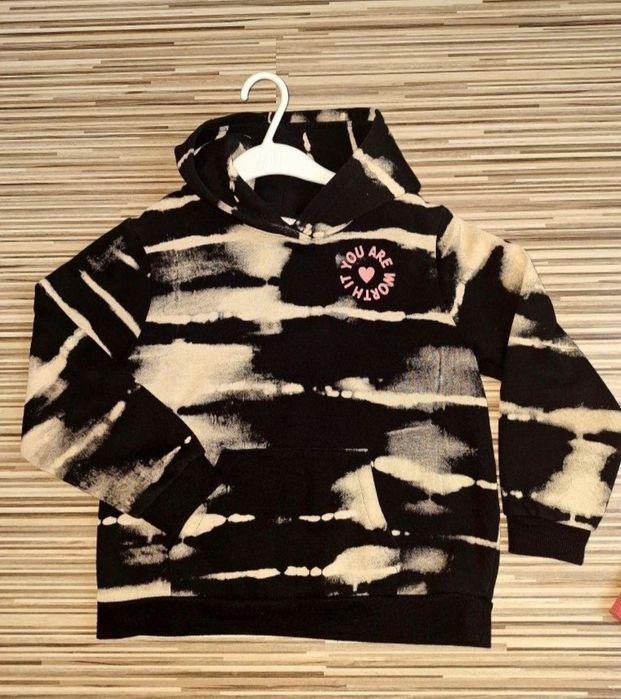 Lot hanorace H&M 6-8 ani ca noi.
