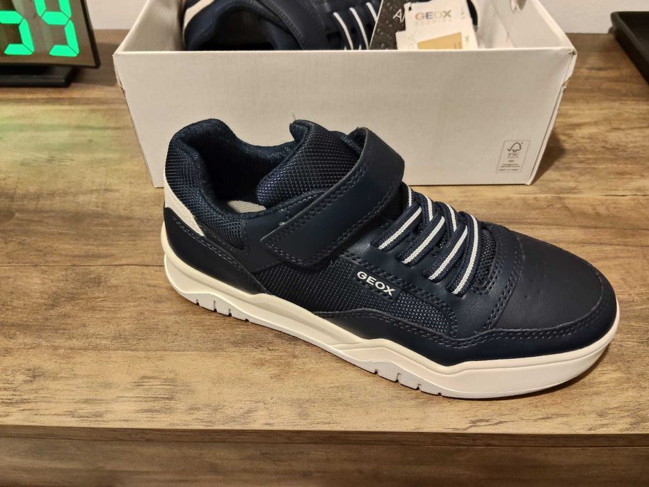 Adidasi/ sneakers/ pantofi copii Geox, noi in cutie, marime 34