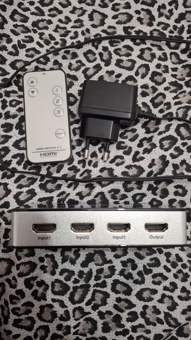 Vând switch hdmi 4k 3d cablu tv