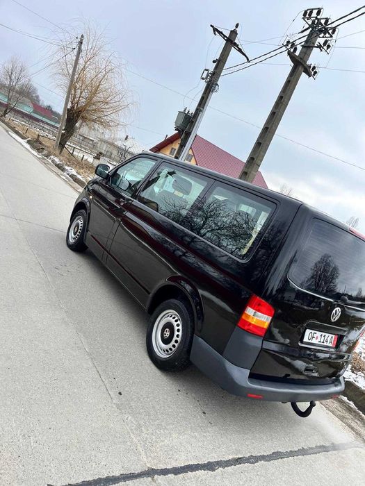 Vand Volkswagen Transporter T5 cu 8+1 persone an 2009.07 import germania