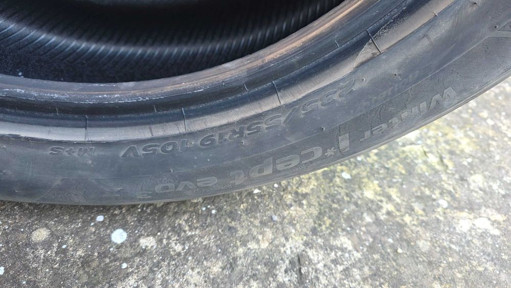 Автомобилни гуми Hankook 235/55/19 3бр