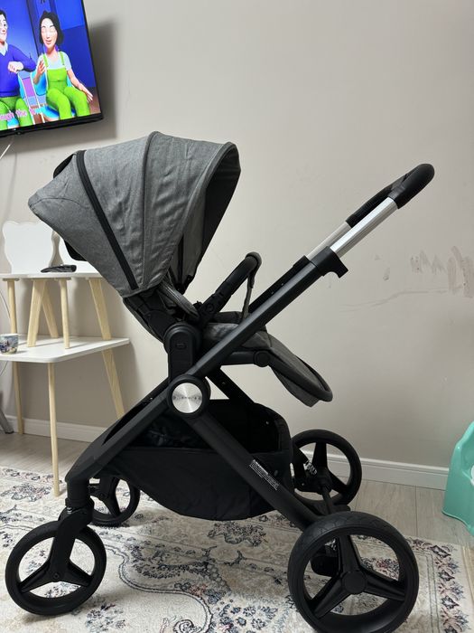 Новая коляска прогулочная