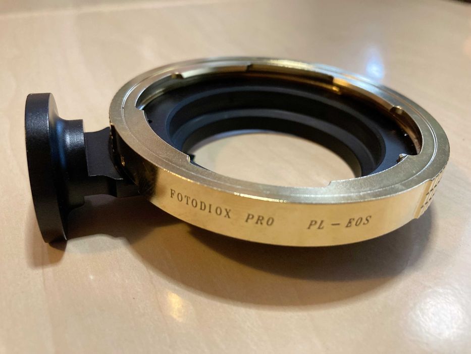 Fotodiox Pro адаптер за PL обективи към Canon камери EOS/EF