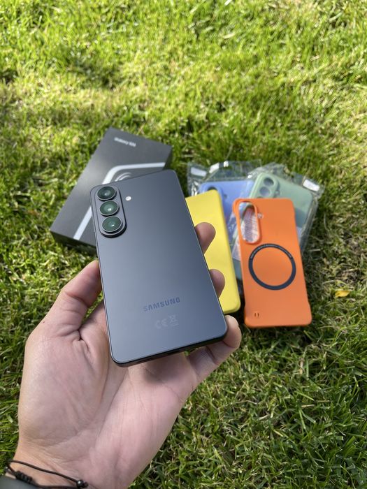 • Samsung  S26  • 512gb •