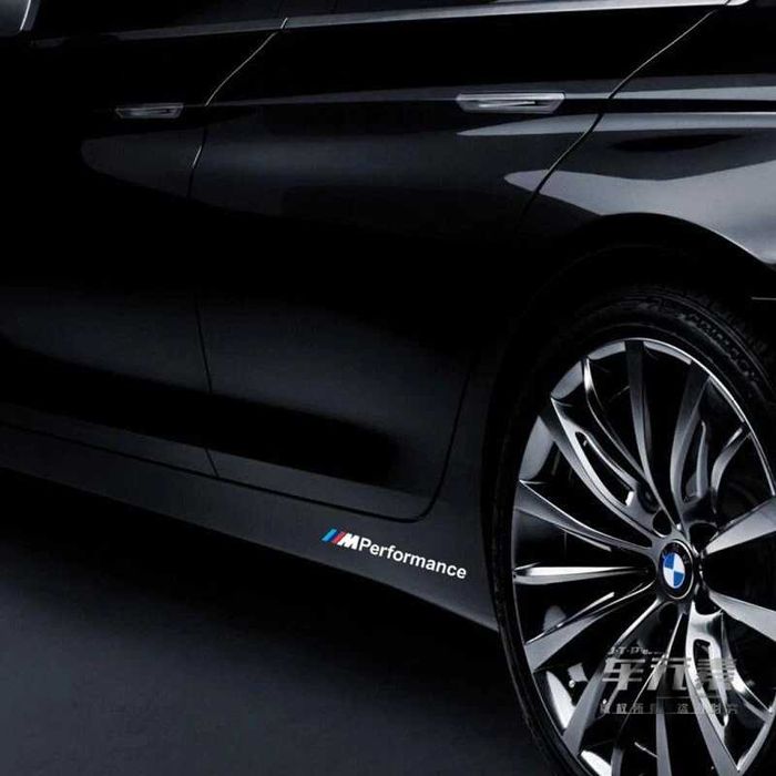 M Performance Стикер 300мм Винил – Бял/Черен за BMW