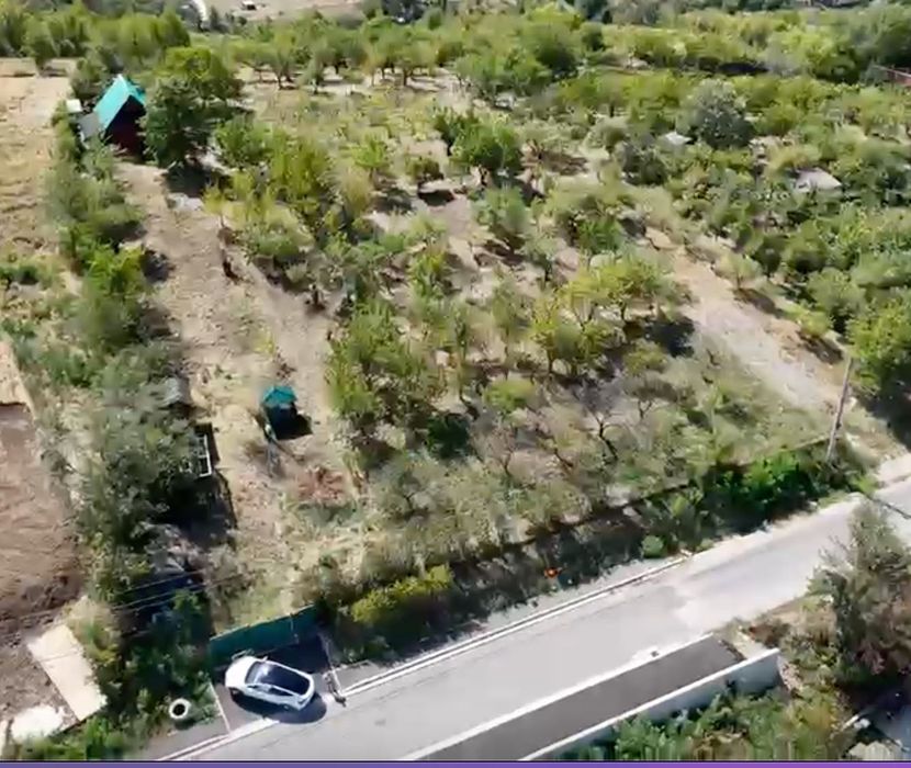 Teren superb cu casă de vacanță în Oradea: livadă pe rod, panoramă frumoasă