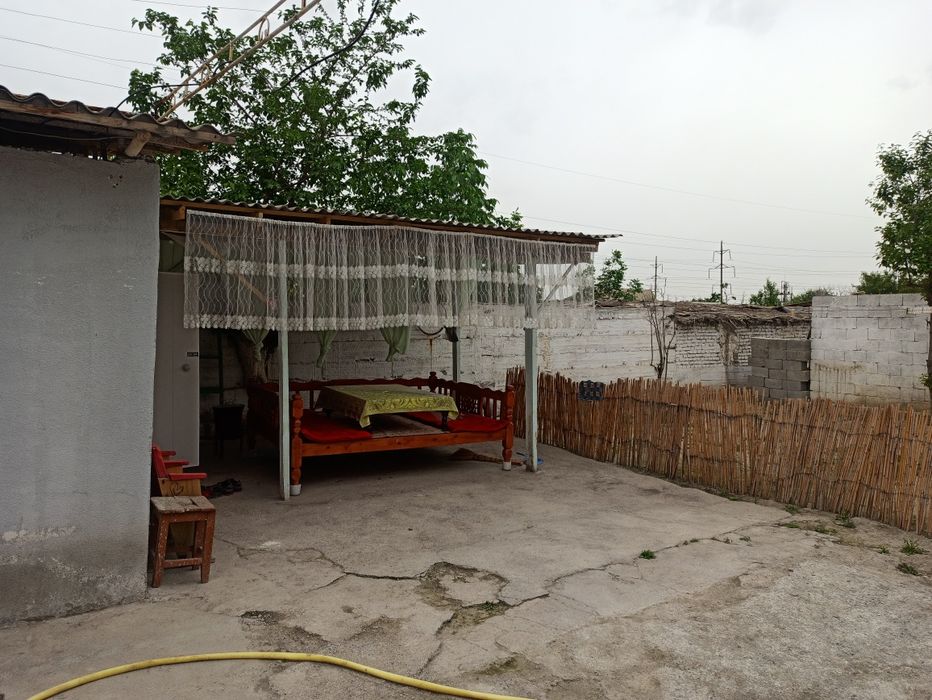 Дача сотилади 3 хона хаммом ошхона бор