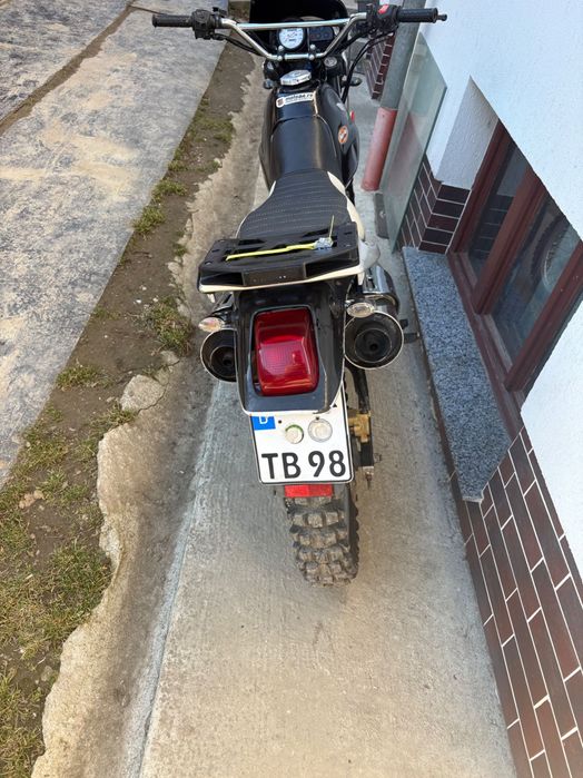 Dau doar la schimb cu gip 4x4 pentru detalii sunați la nr