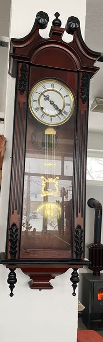 Vand ceas mecanic de perete si podea