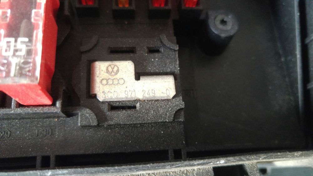 Panou sigurante vw passat b6 3c2 3c09712490