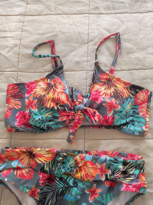 Нов бански от три част