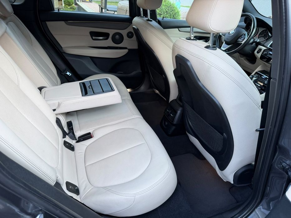 Vând BMW seria 2 LUXURY edition