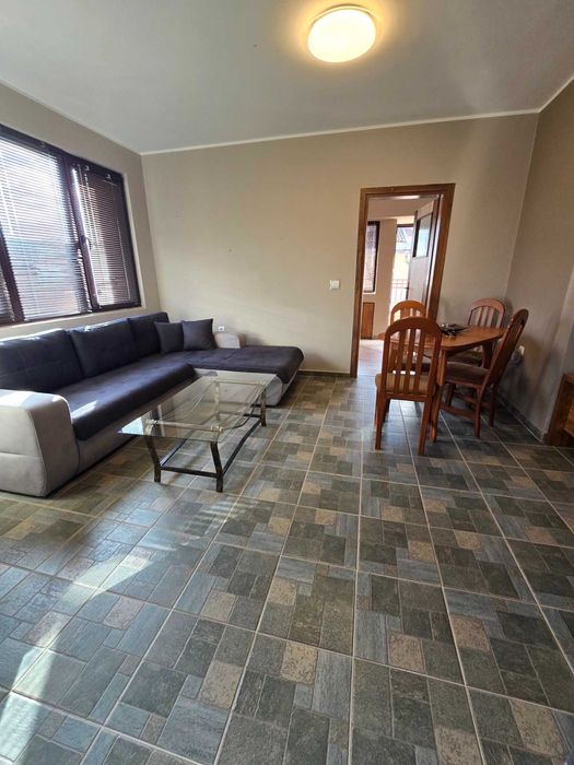 Първи наематели на двустаен апартамент