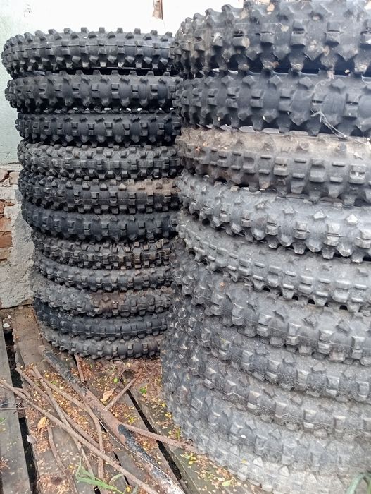Cauciucuri enduro in stare buna