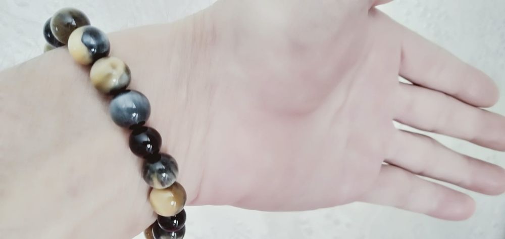 Соколиный глаз камень