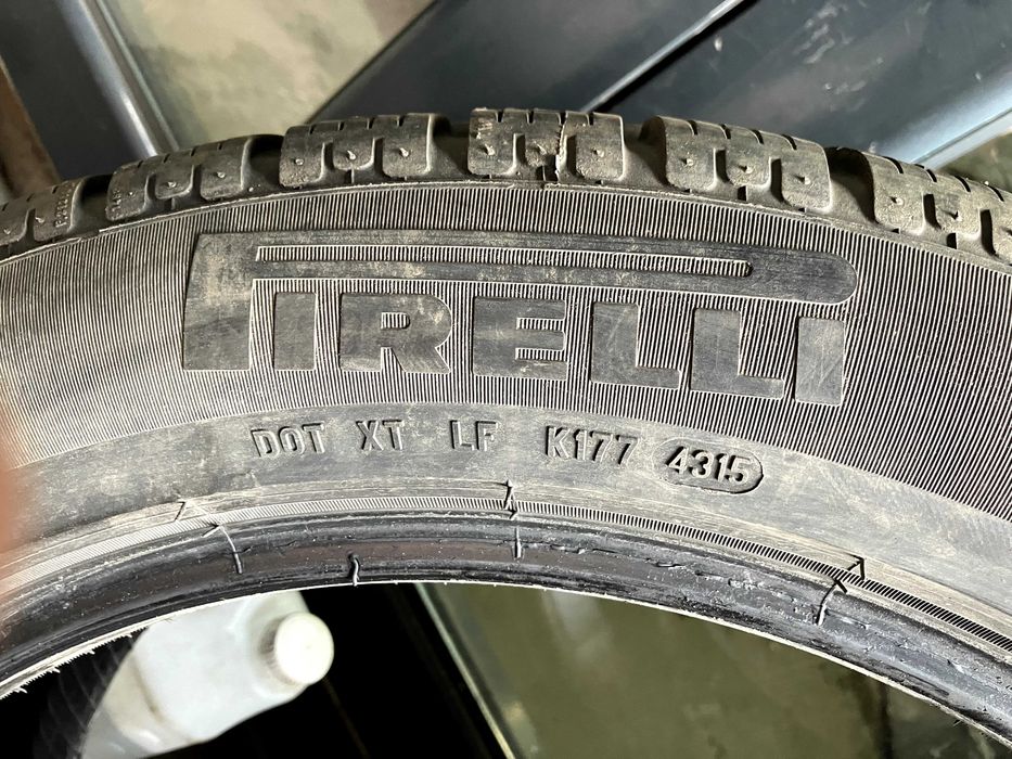 4 Зимни Гуми PIRELLI 235/50R19 SOTTOZERO SERIE II, в отлично състояние