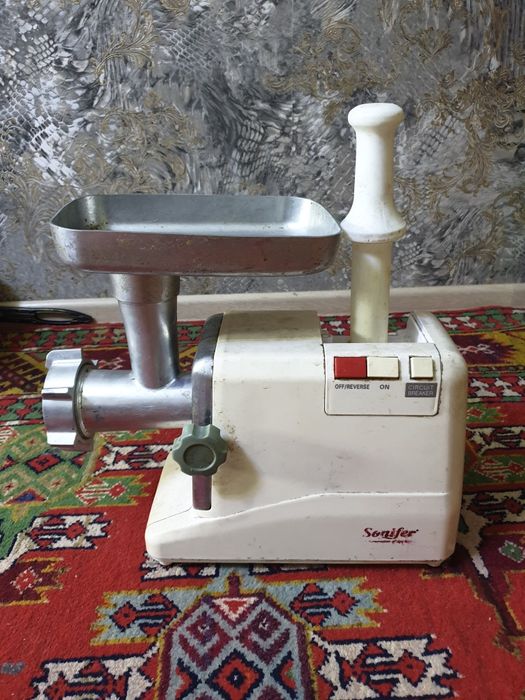 Продам мясорубку по мощности как промышленная