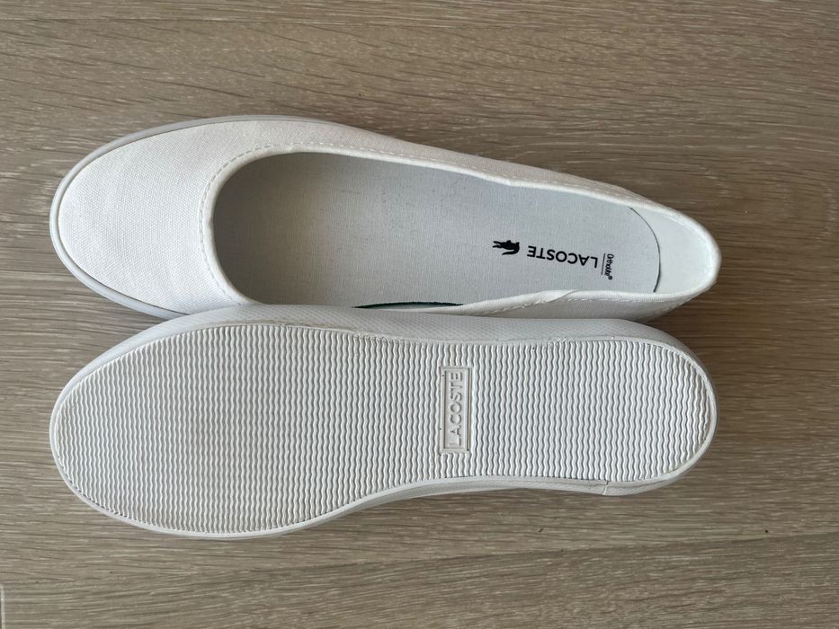 Дамски балетки, размер 37.5. Lacoste. Син и бял