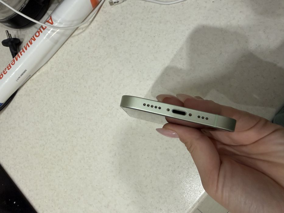 Продам IPhone 12