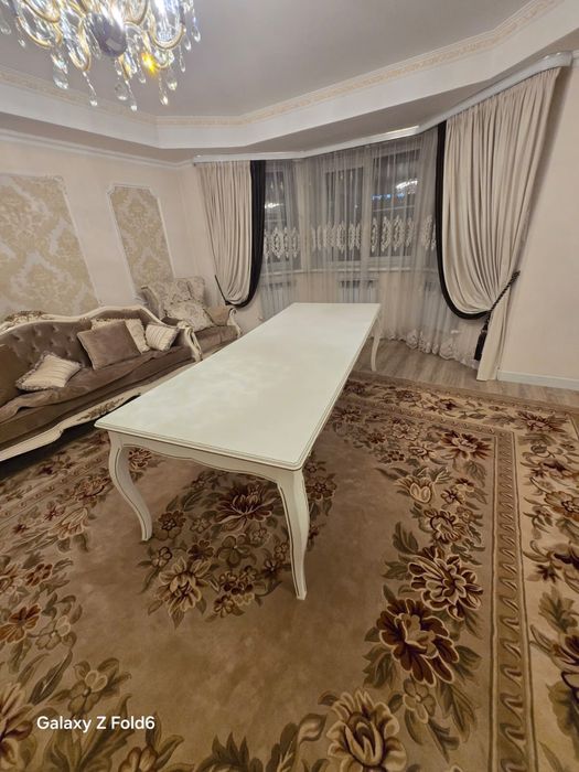 Продам стол для зала
