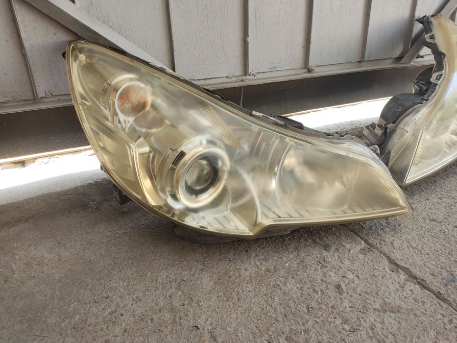 Фары Subaru outback