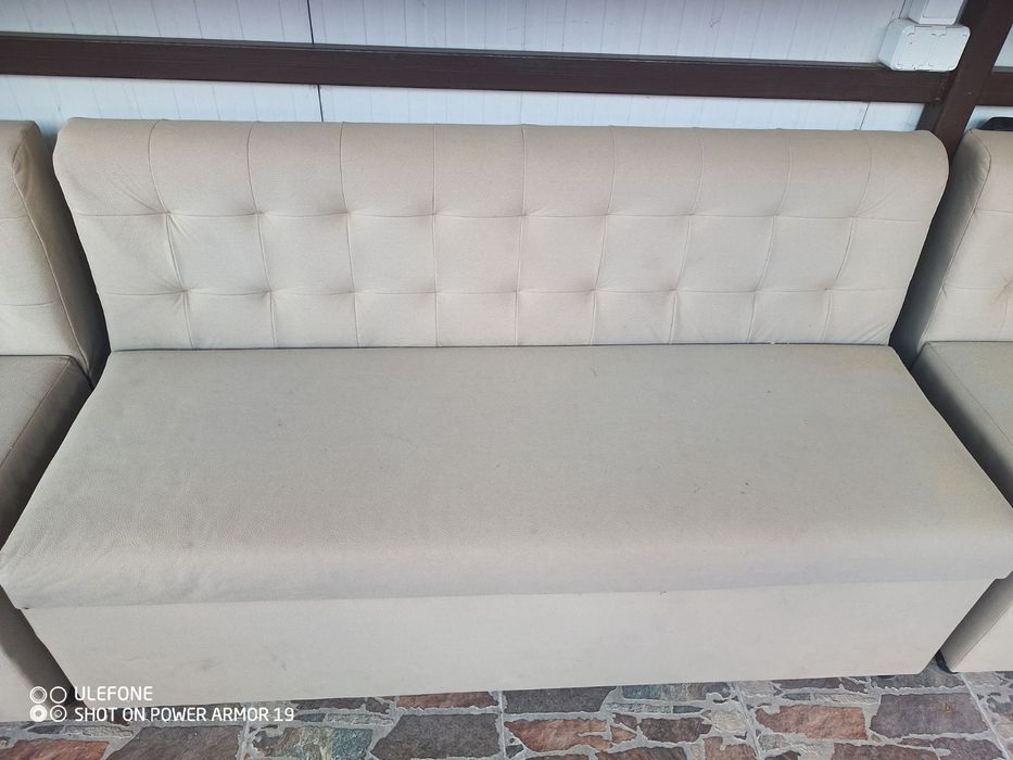 Продават се канапета.    089 700 7453
